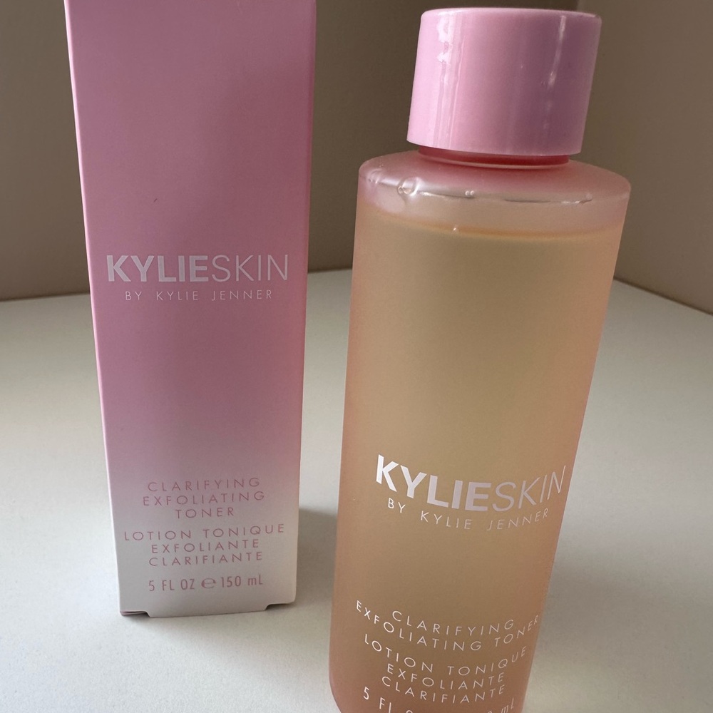 Kylie Cosmetics Pink & Peach Clarifying Exfoliating Toner